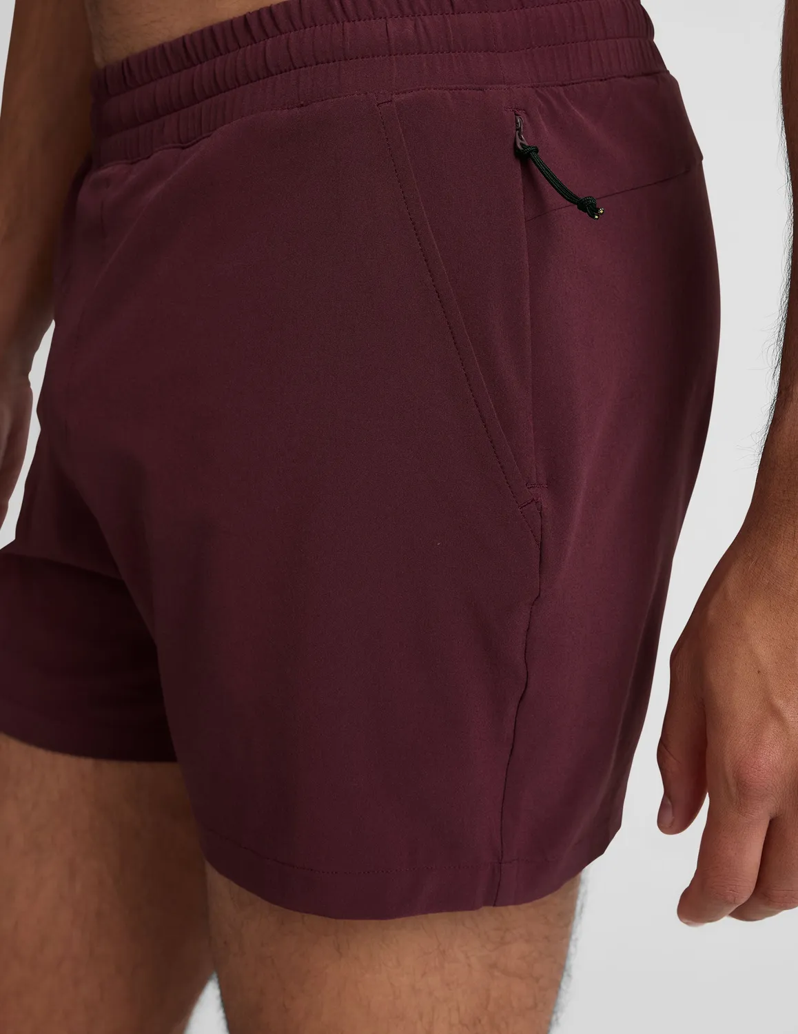 Beyond Yoga Pivotal 2.0 Men's Lined Short 5" shorts Deep Maroon vinröd