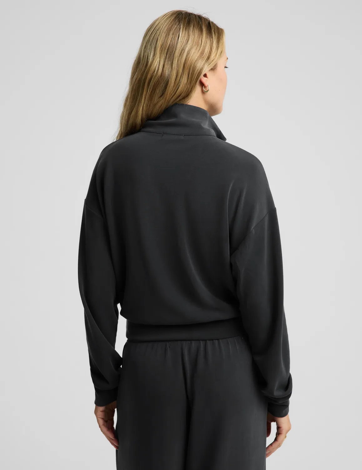 Beyond Yoga Luxe Sandwash Half Zip sweatshirt Dark Charcoal mjuk