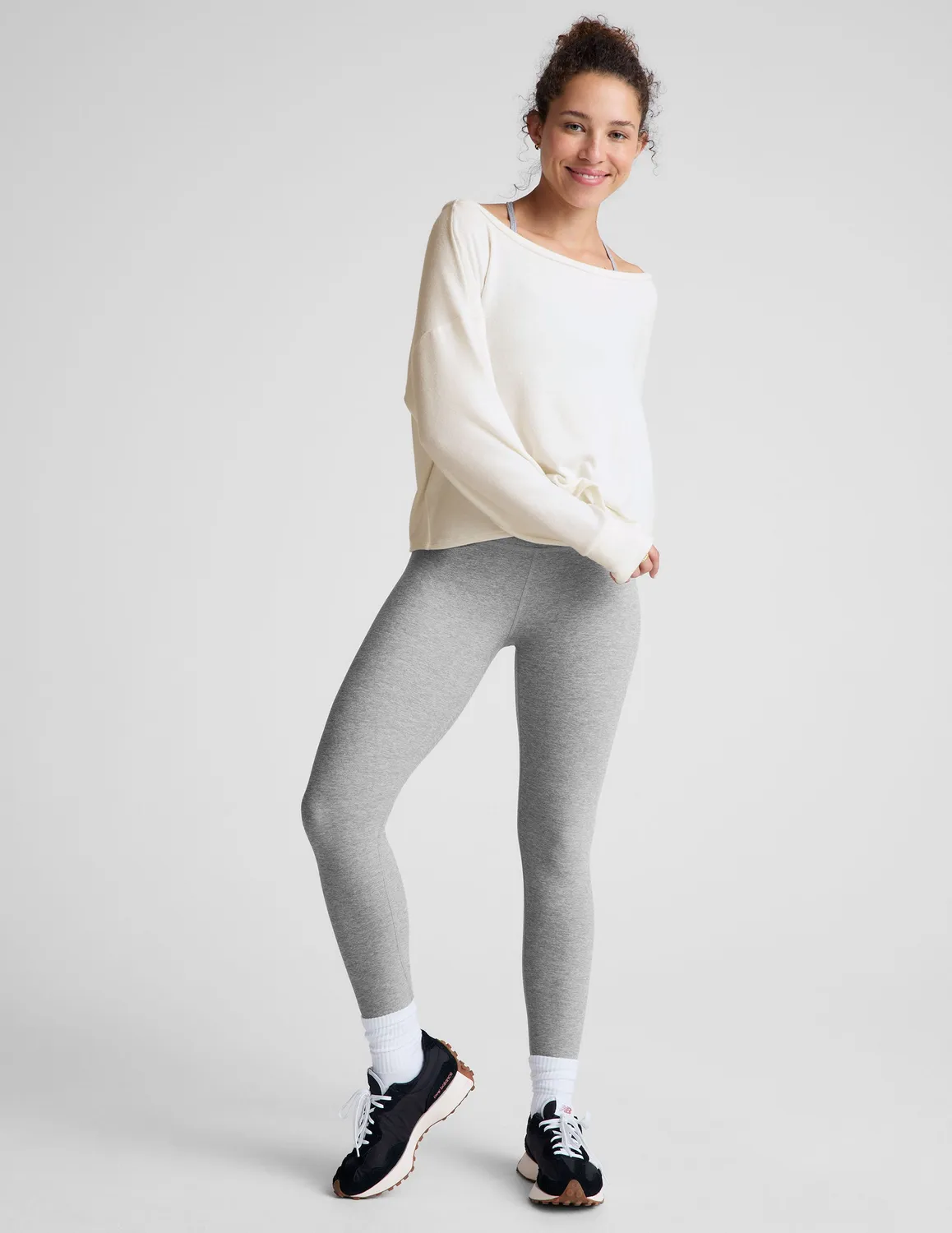 Beyond Yoga Let Loose Pullover tröja Fresh Snow relaxed