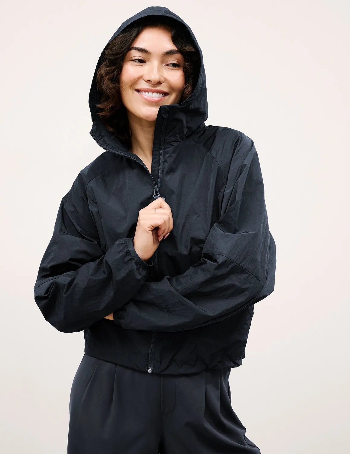 Beyond Yoga Limitless löparjacka Nocturnal Navy vattenavvisande