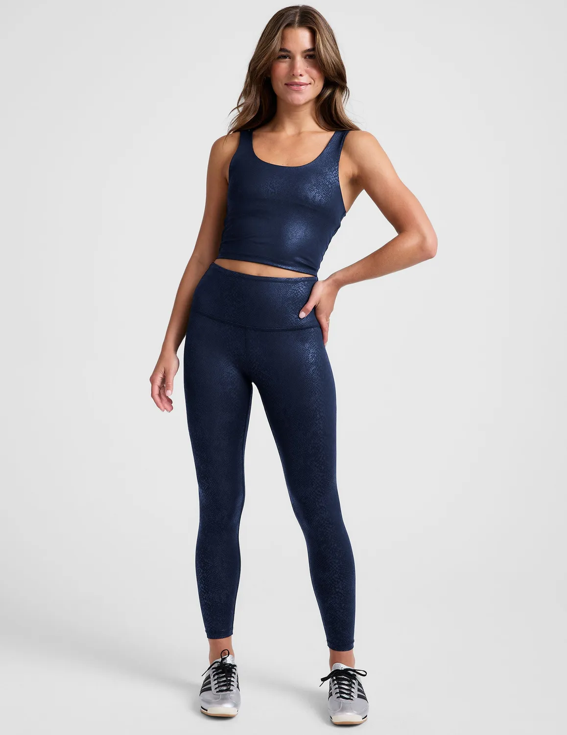 Beyond Yoga PowerShine Viper Print Cropped Tank Navy Viper med bh