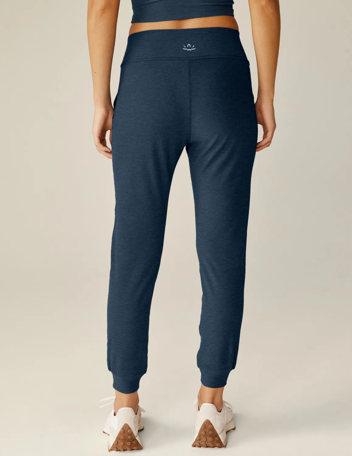 Beyond Yoga Spacedye Midi Jogger mjukisbyxor Nocturnal Navy mjuk