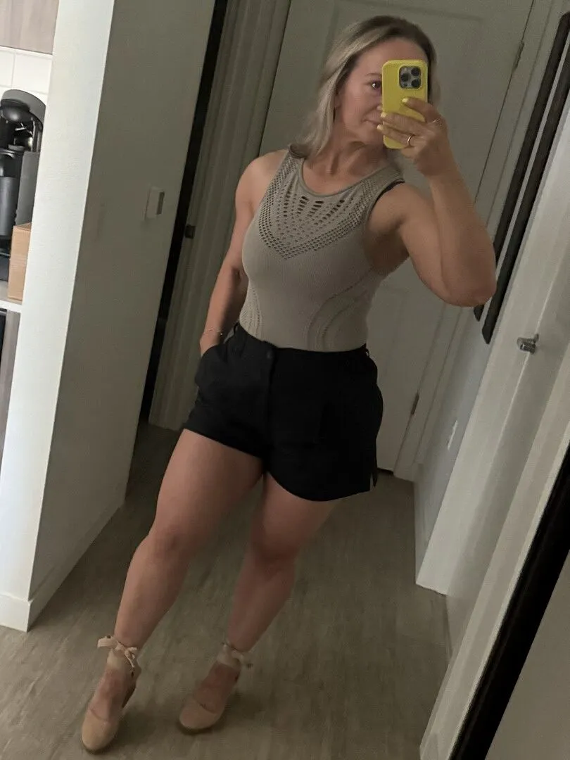 Beyond Yoga Status shorts Khaki skäddarsydd stretch