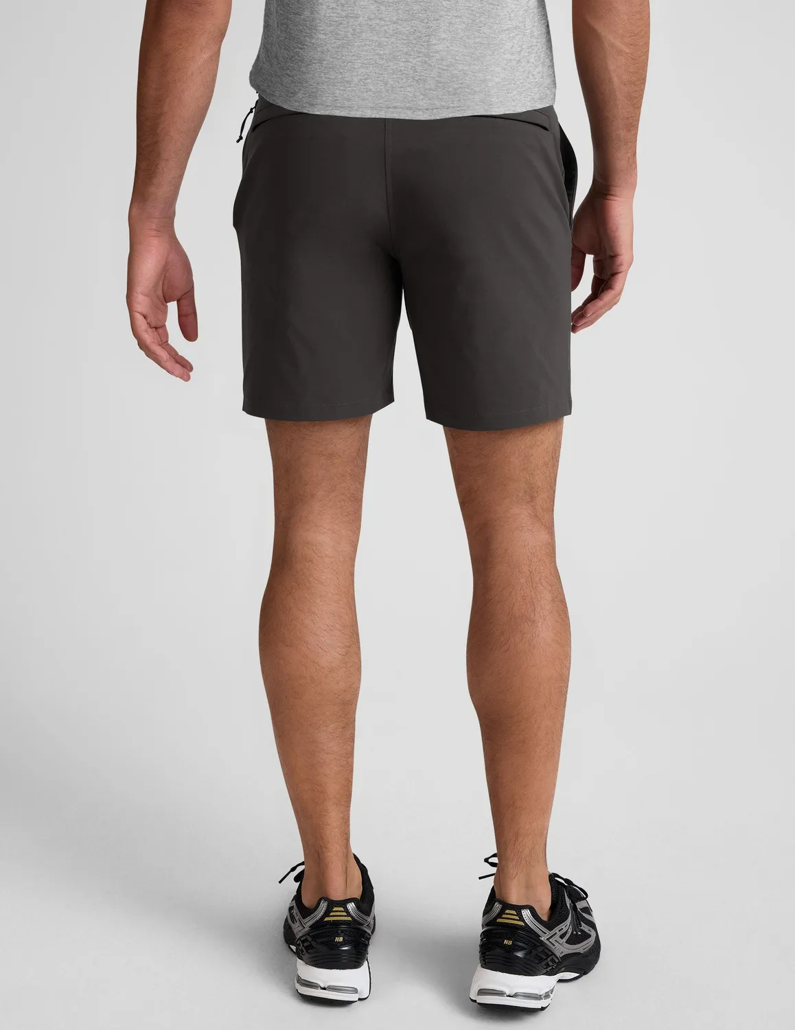 Beyond Yoga Element Chino Short 7" herrshorts Black Ash