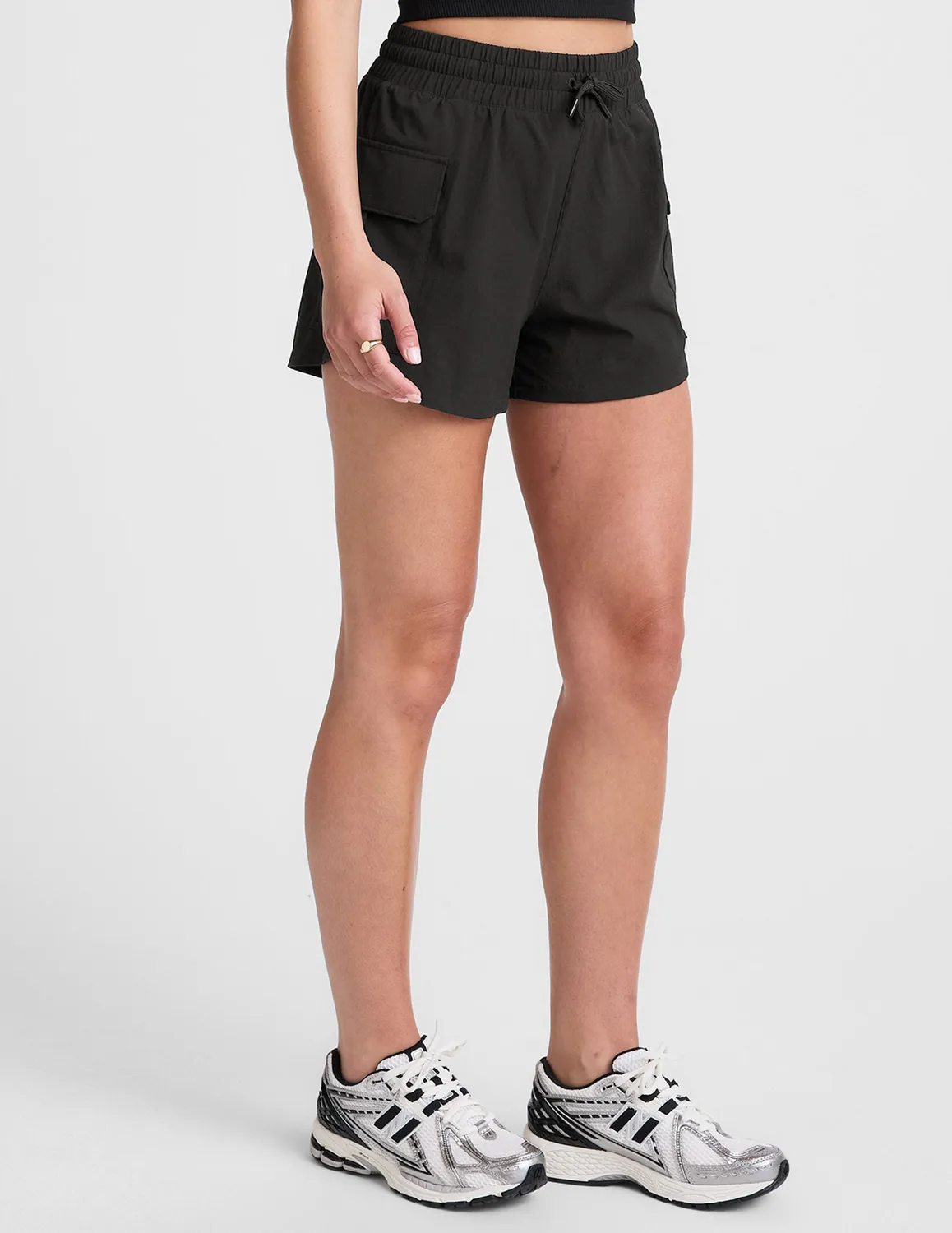 Beyond Yoga Peak 3 Short shorts Black avslappnad