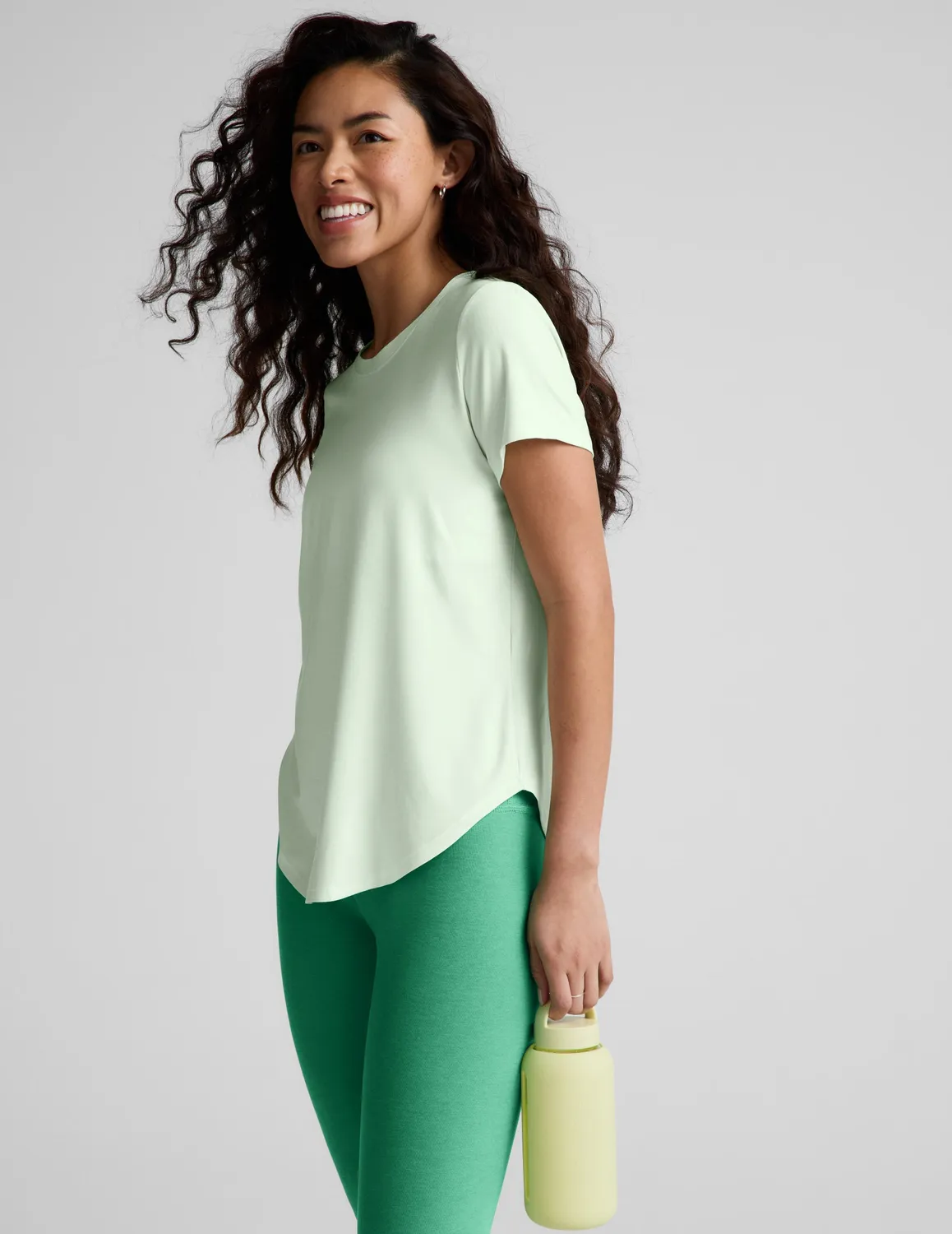 Beyond Yoga Featherweight On The Down Low T-shirt Airy Green Heather lätt