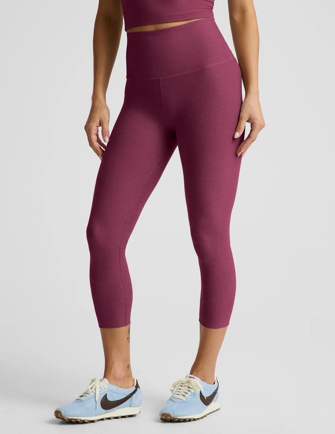 Beyond Yoga Spacedye Walk And Talk Capri 20.5" Pomegranate röd