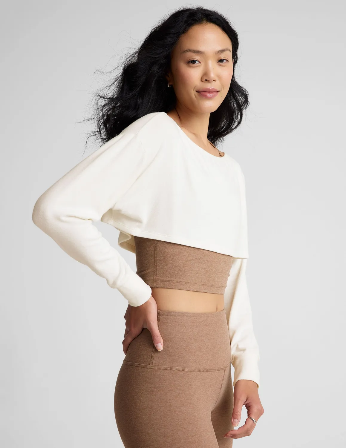 Beyond Yoga Duet 2-Way Convertible Shrug träningskofta fresh snow