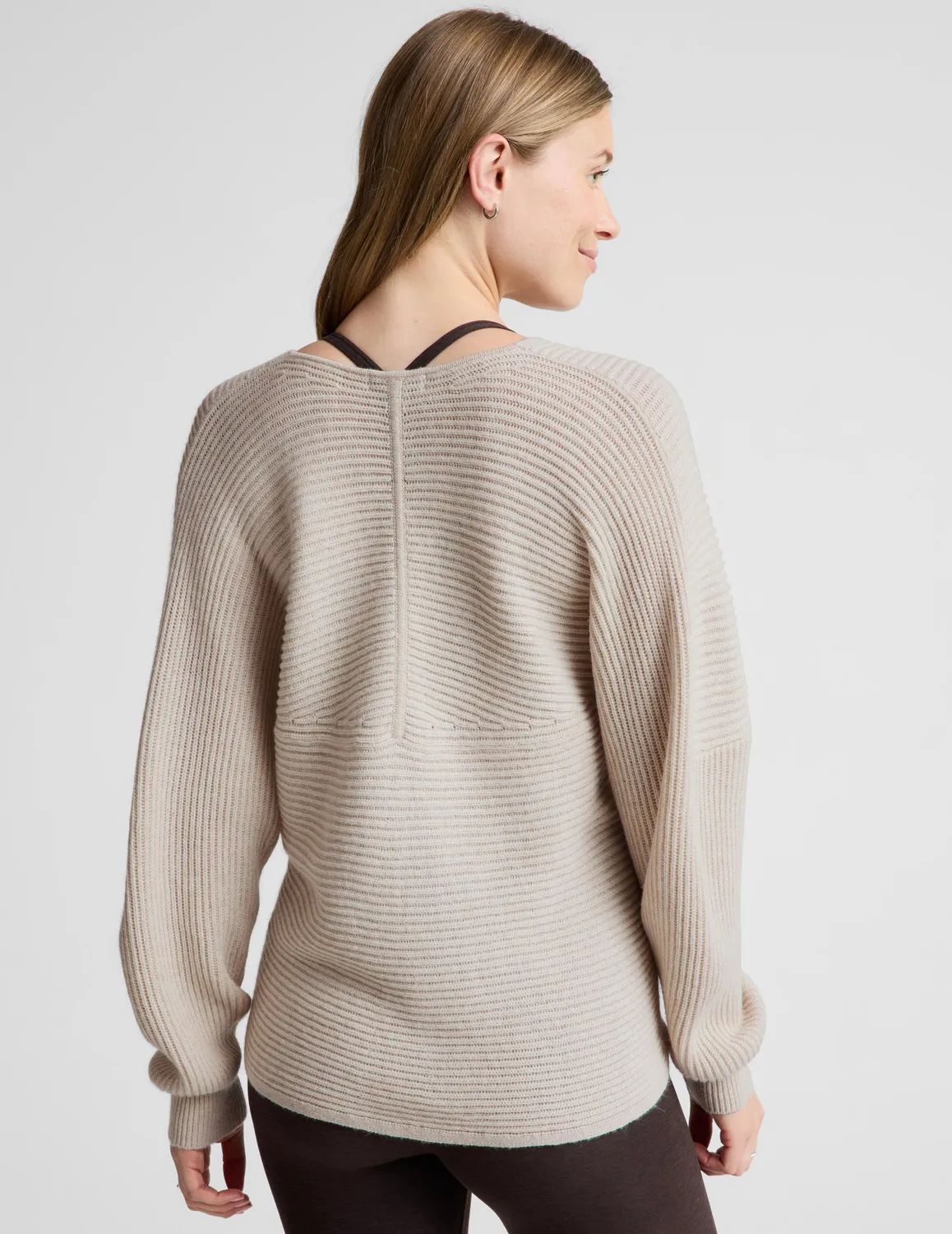 Beyond Yoga That's A Wrap pullover Oat Heather omlott