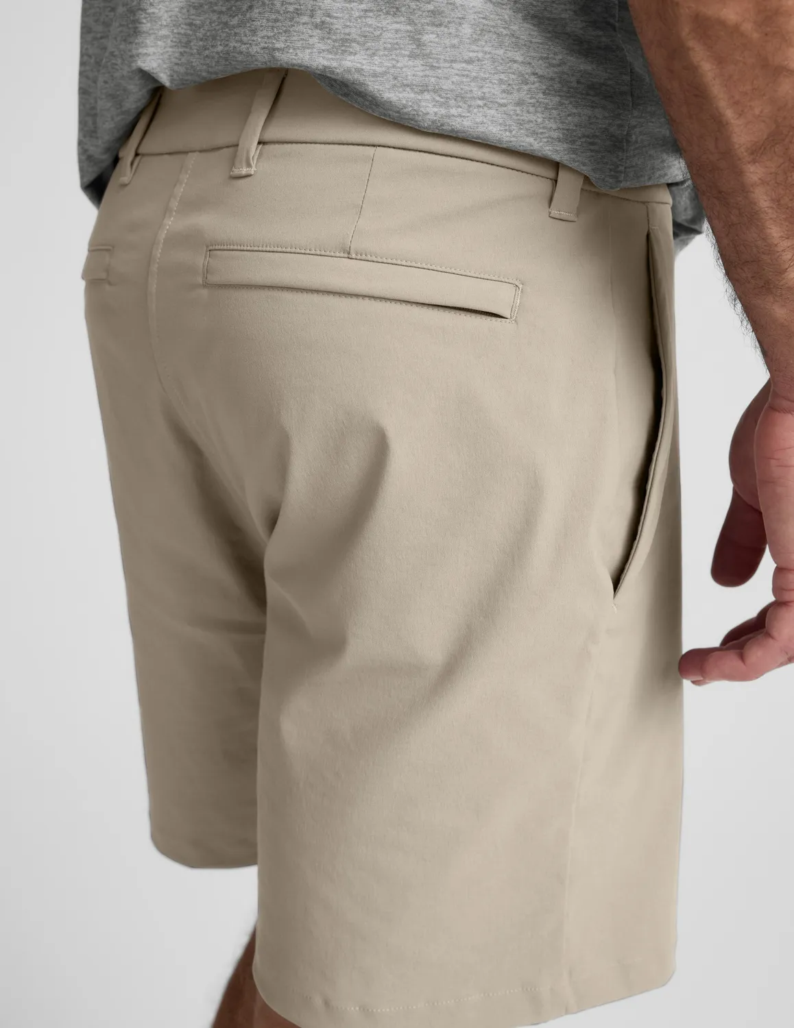 Beyond Yoga Element Chino Short 7" shorts herr Bark fickor