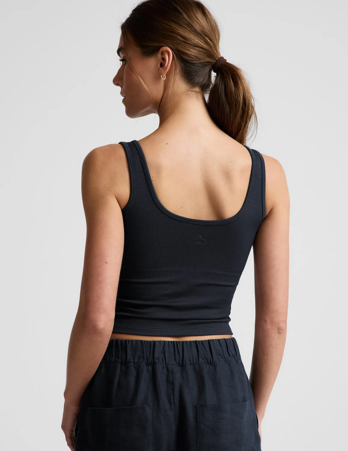 Beyond Yoga Keep It Cool Midlength Tank linne Nocturnal Navy UPF50