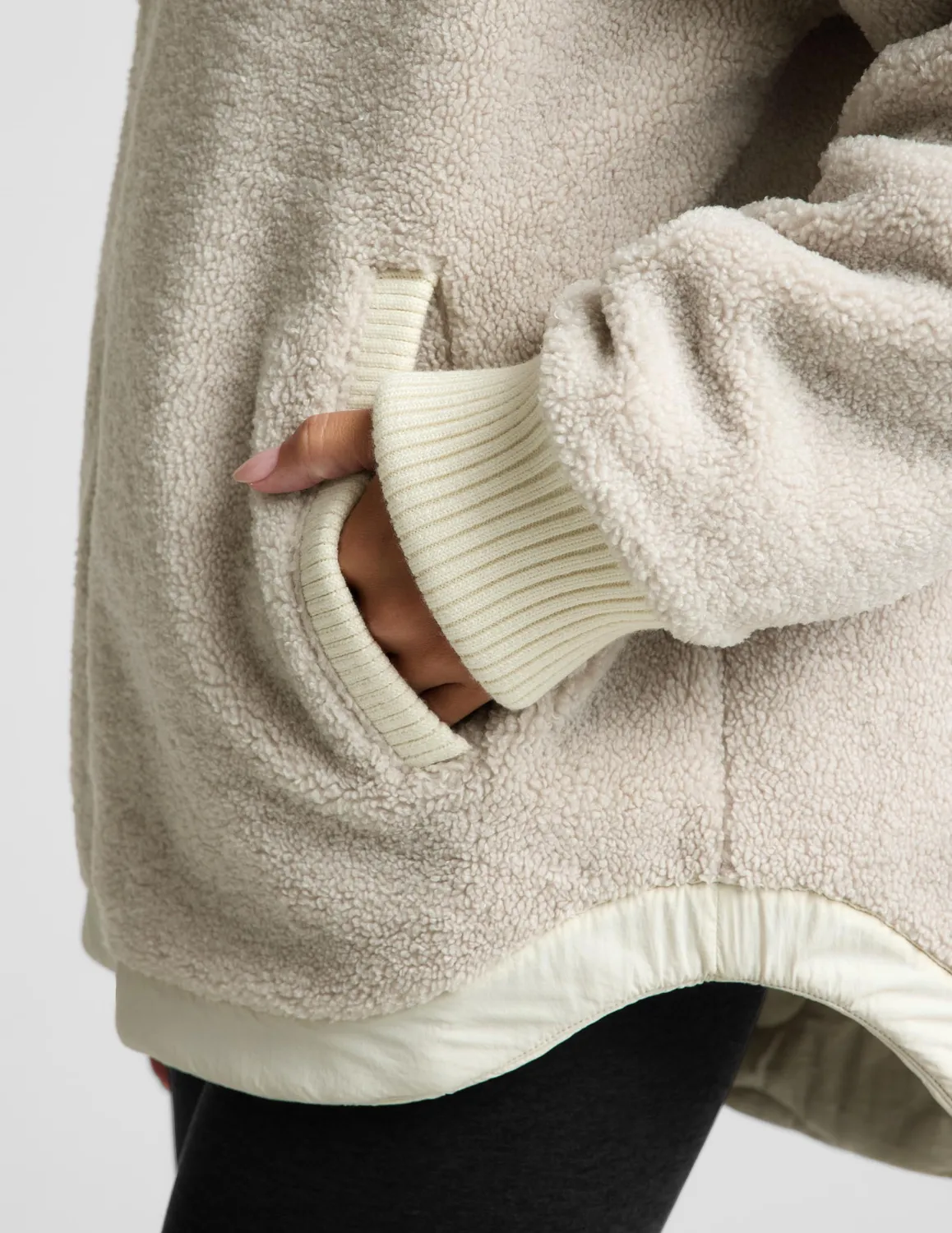 Beyond Yoga Roam Quilted Reversible Jacket jacka Bone/Riverbed