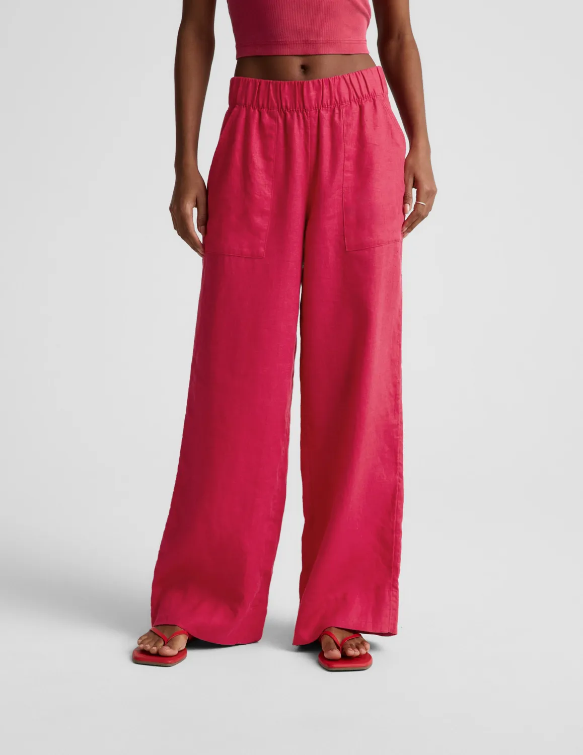 Beyond Yoga SoftWash Linen Easy Wide Leg Pant 31" linnebyxor Berry Red vida