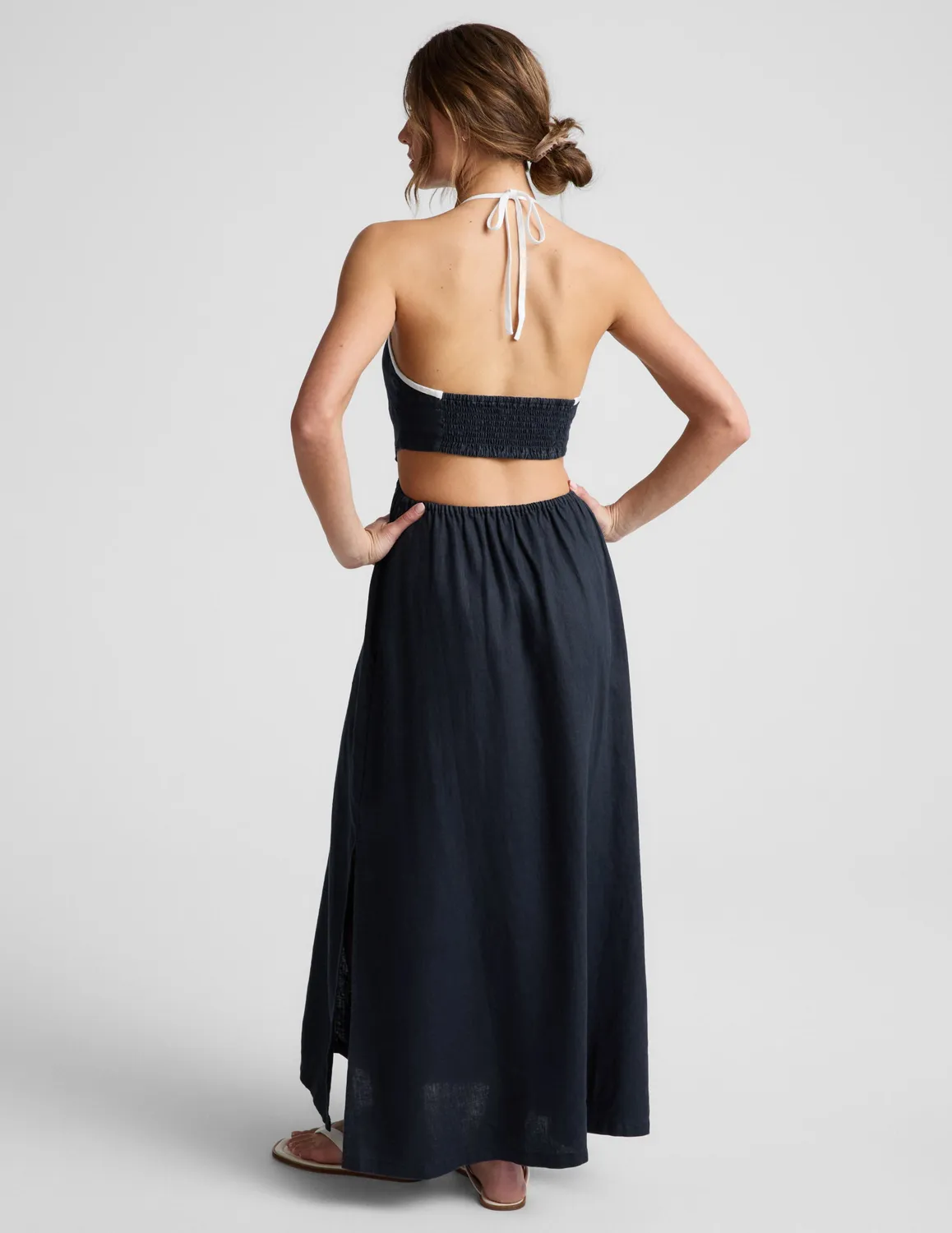 Beyond Yoga SoftWash Linen Halter maxiklänning marinblå