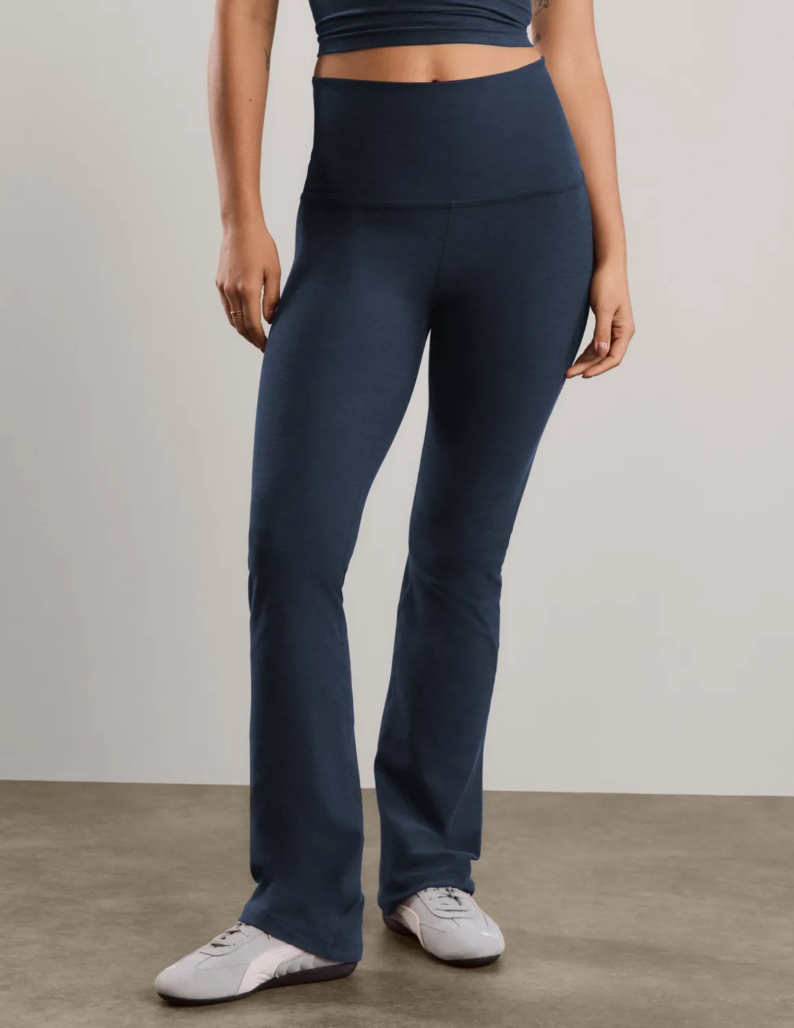 Beyond Yoga Spacedye Practice High Waisted Bootcut Pant 29 byxor blå