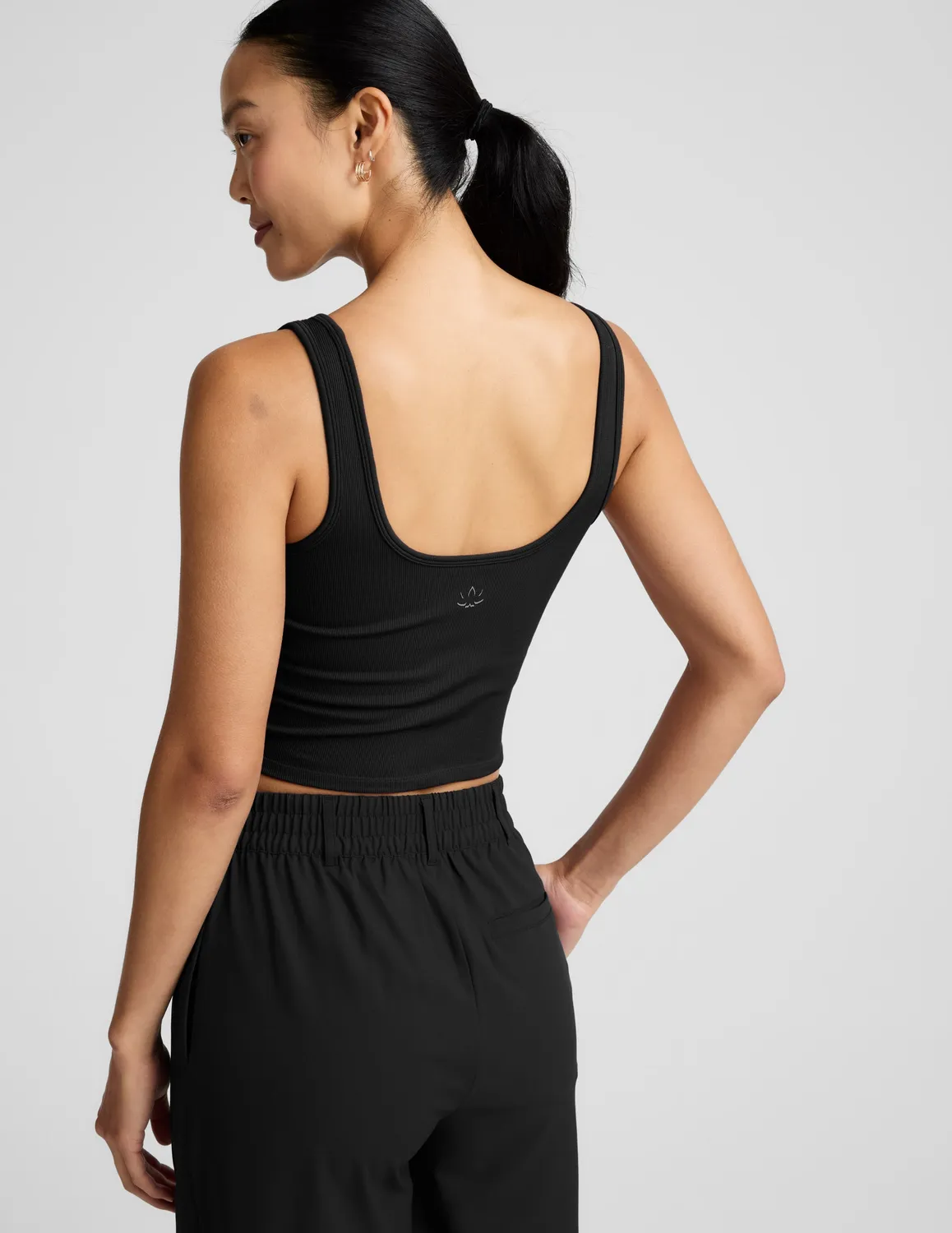 Beyond Yoga Keep It Cool Seamless Cropped Tank linne Black svalkande