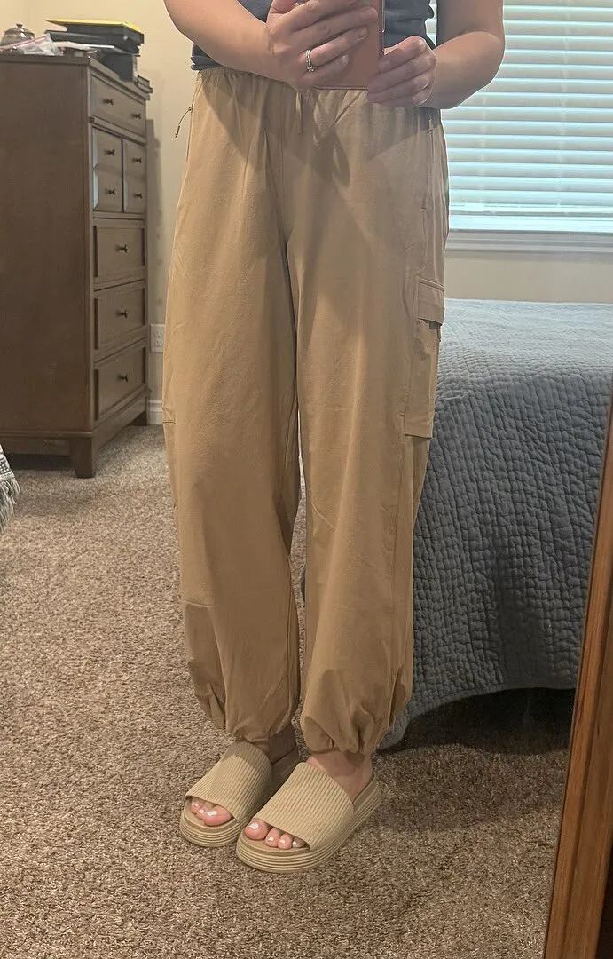 Beyond Yoga Peak Pant friluftsbyxor camel resår