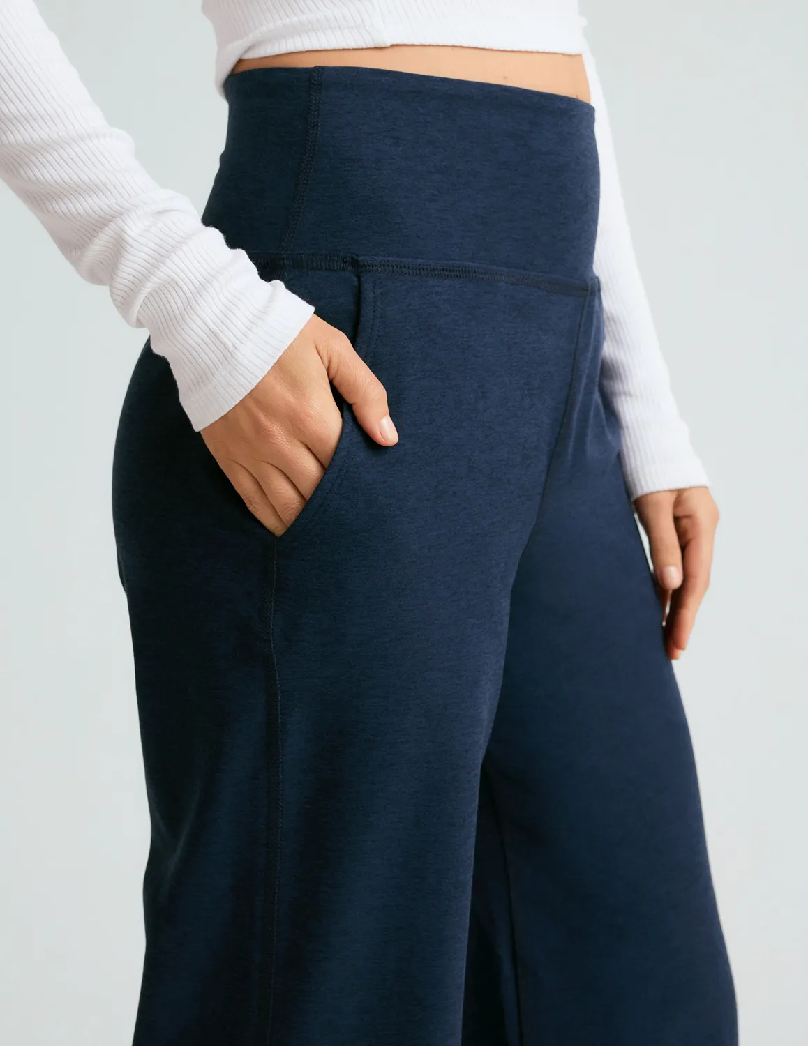 Beyond Yoga Spacedye Laid Back Wide Leg Pant 29" mjukisbyxor Nocturnal Navy vida