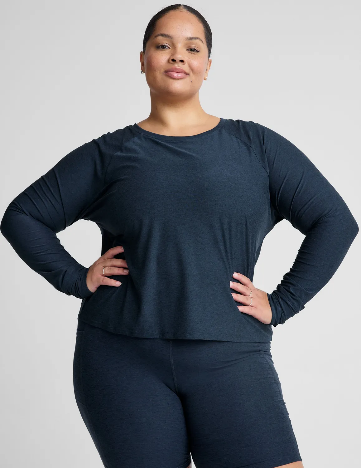Beyond Yoga Featherweight Daydreamer pullover Nocturnal Navy lätt