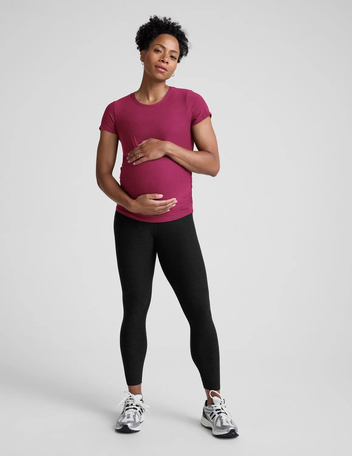 Beyond Yoga Featherweight One & Only Maternity Tee röd rynkad