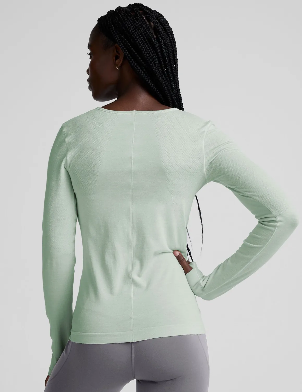 Beyond Yoga LuxeKnit Merino Wool Crewneck ulltröja Mist Spray med tumhål