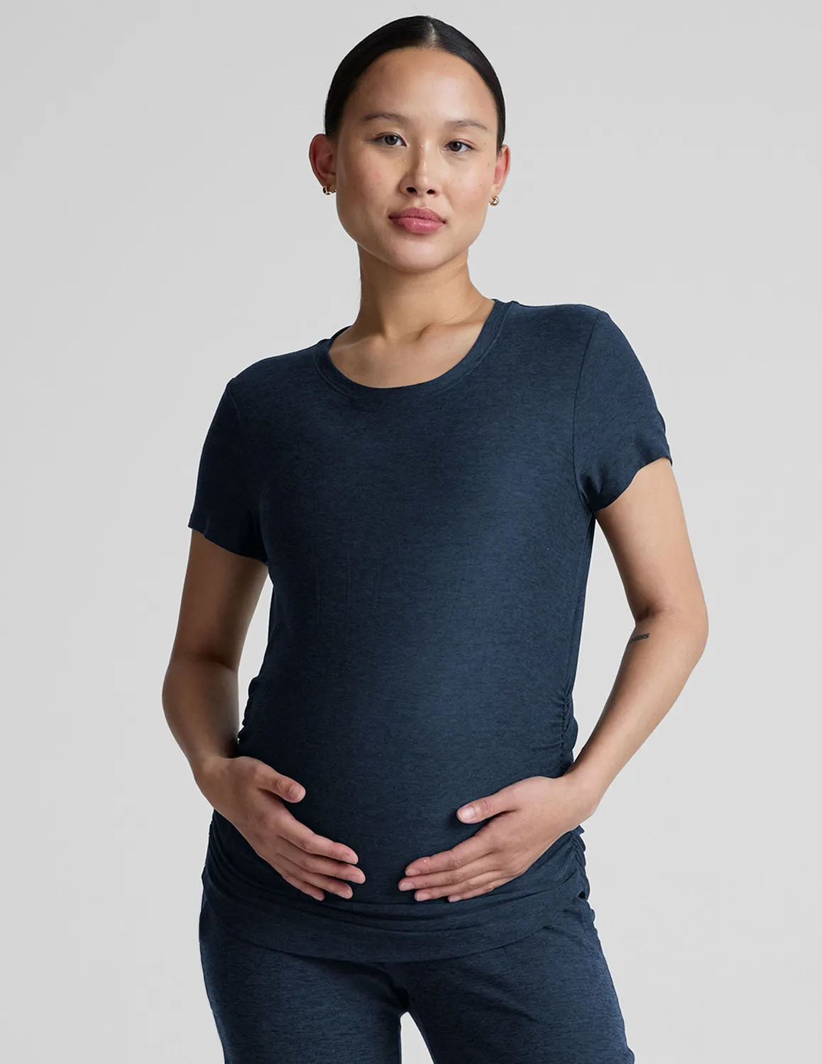 Beyond Yoga Featherweight One & Only gravid-t-shirt Nocturnal Navy mjuk