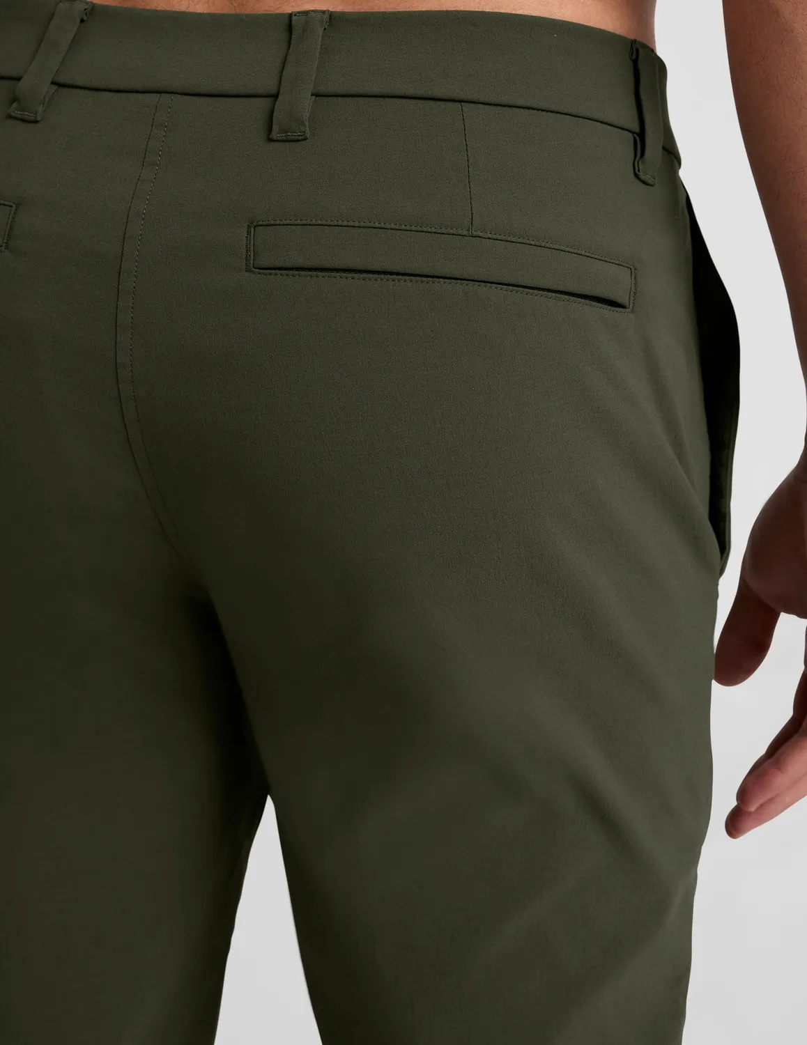 Beyond Yoga Element Men's Chino Trouser 32" chinos forest moss regular