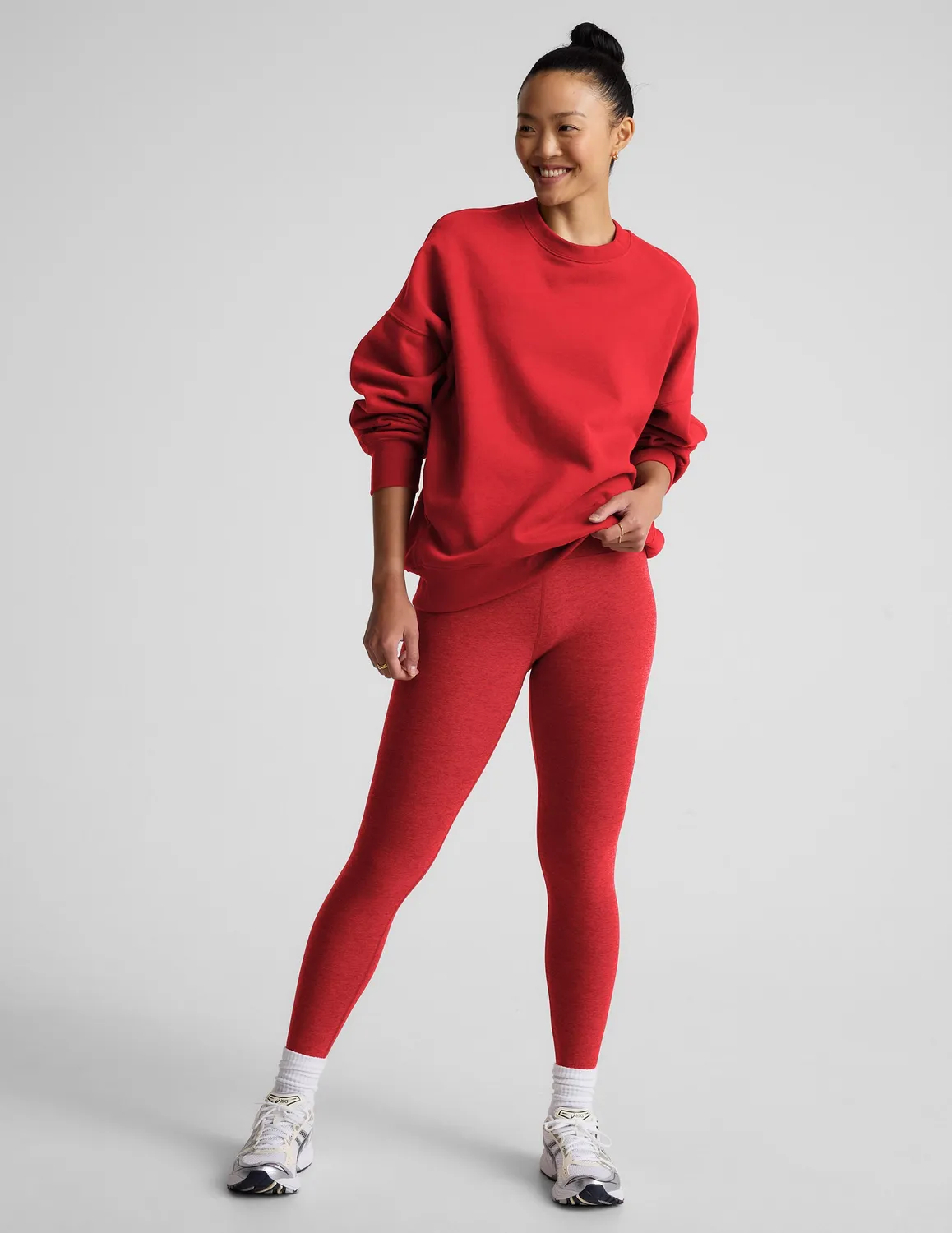 Beyond Yoga LuxeFleece Oversized Sweatshirt Chili Red mjuk
