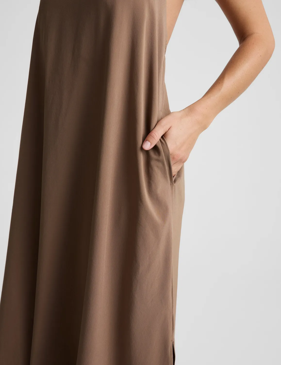 Beyond Yoga Go With The Flow halter maxiklänning Khaki neutral