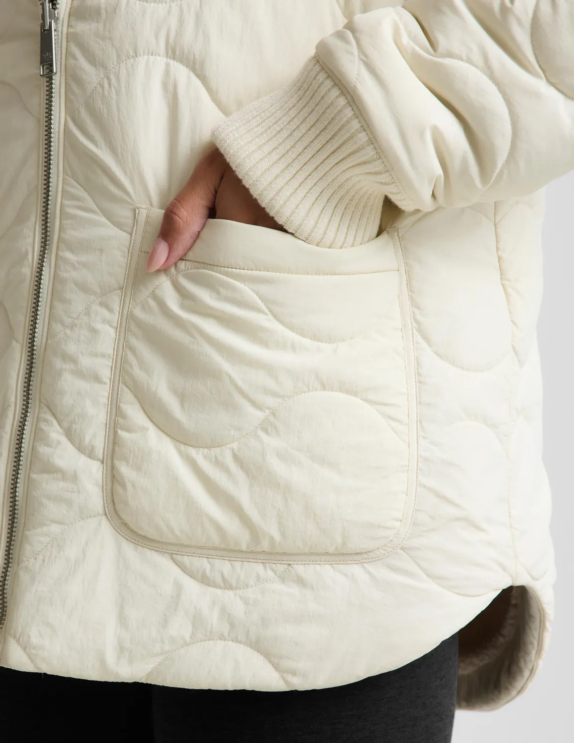 Beyond Yoga Roam Quilted Reversible Jacket jacka Bone/Riverbed