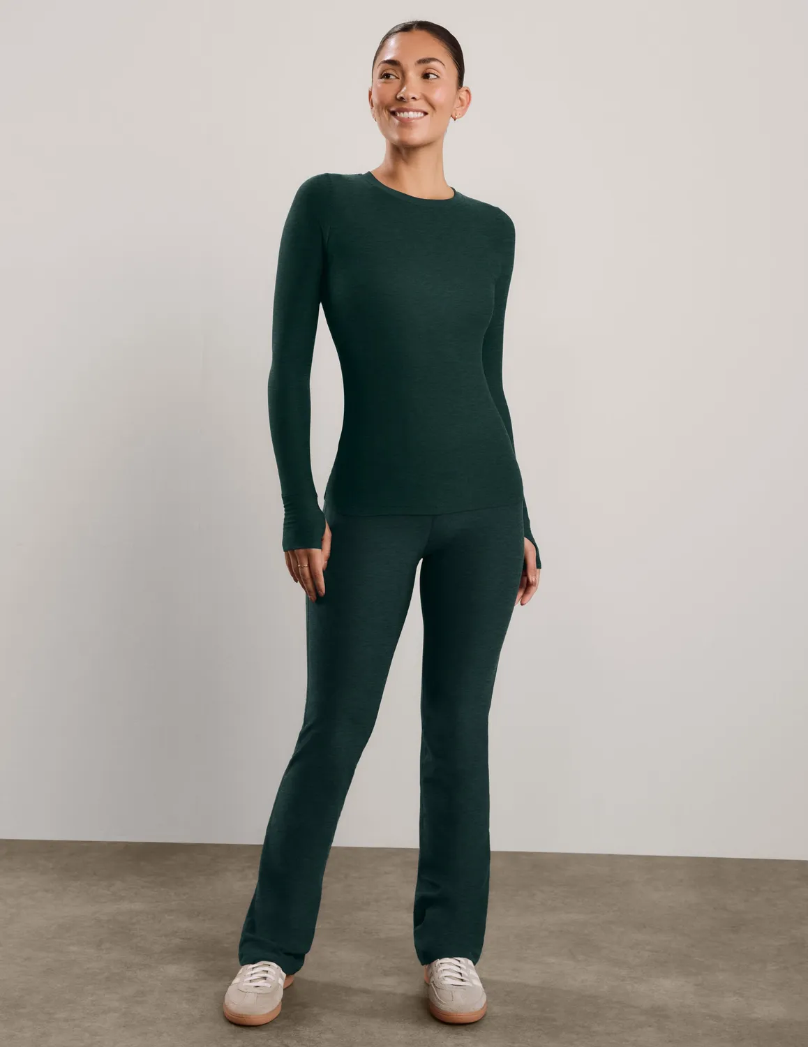 Beyond Yoga Featherweight Select Long Sleeve Crew träningströja mörkgrön