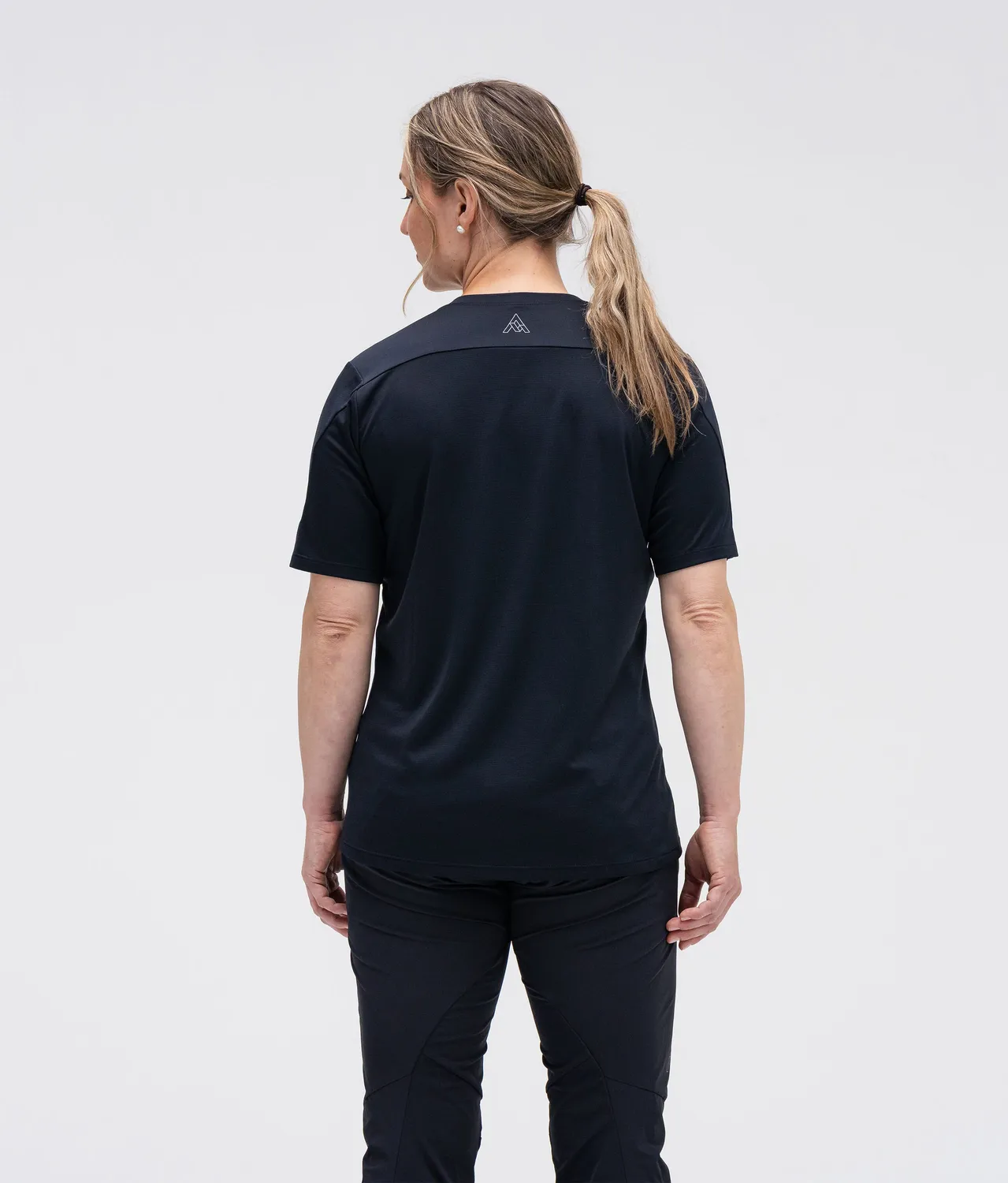 7MESH Roam dam t-shirt svart snabbtorkande