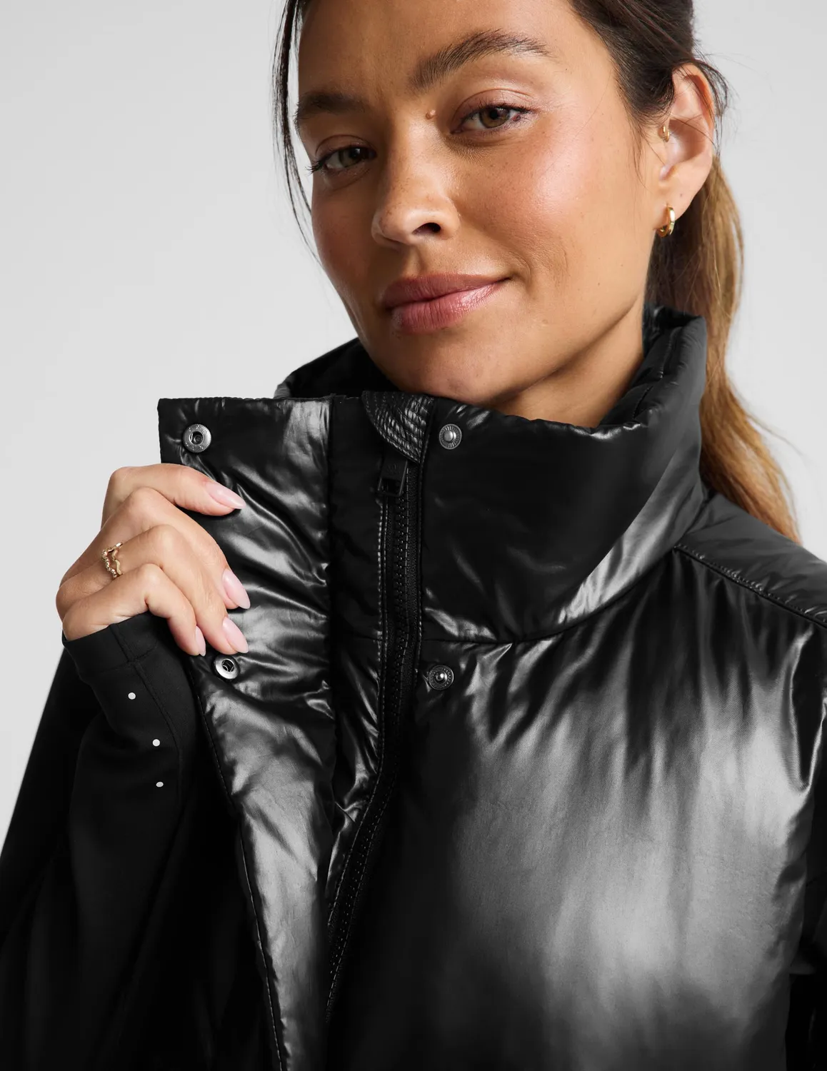 Beyond Yoga Up For It Puff Shine Vest väst Shine Black