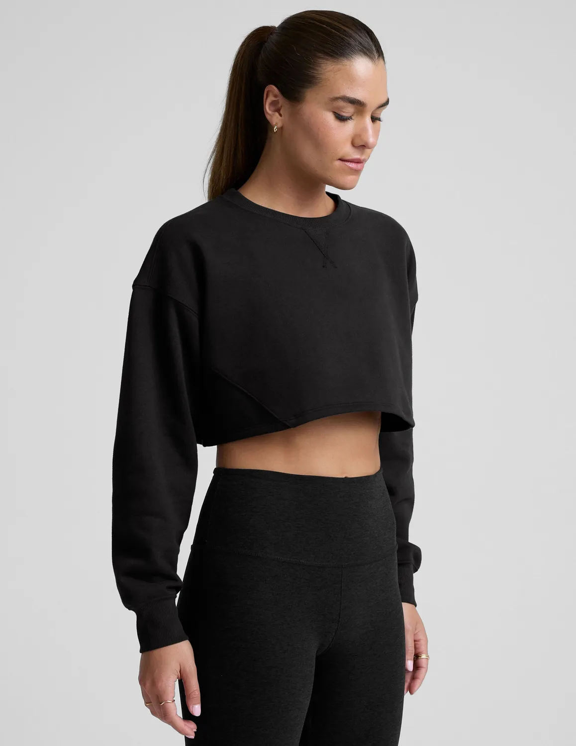 Beyond Yoga LuxeFleece Cropped sweatshirt Black svart