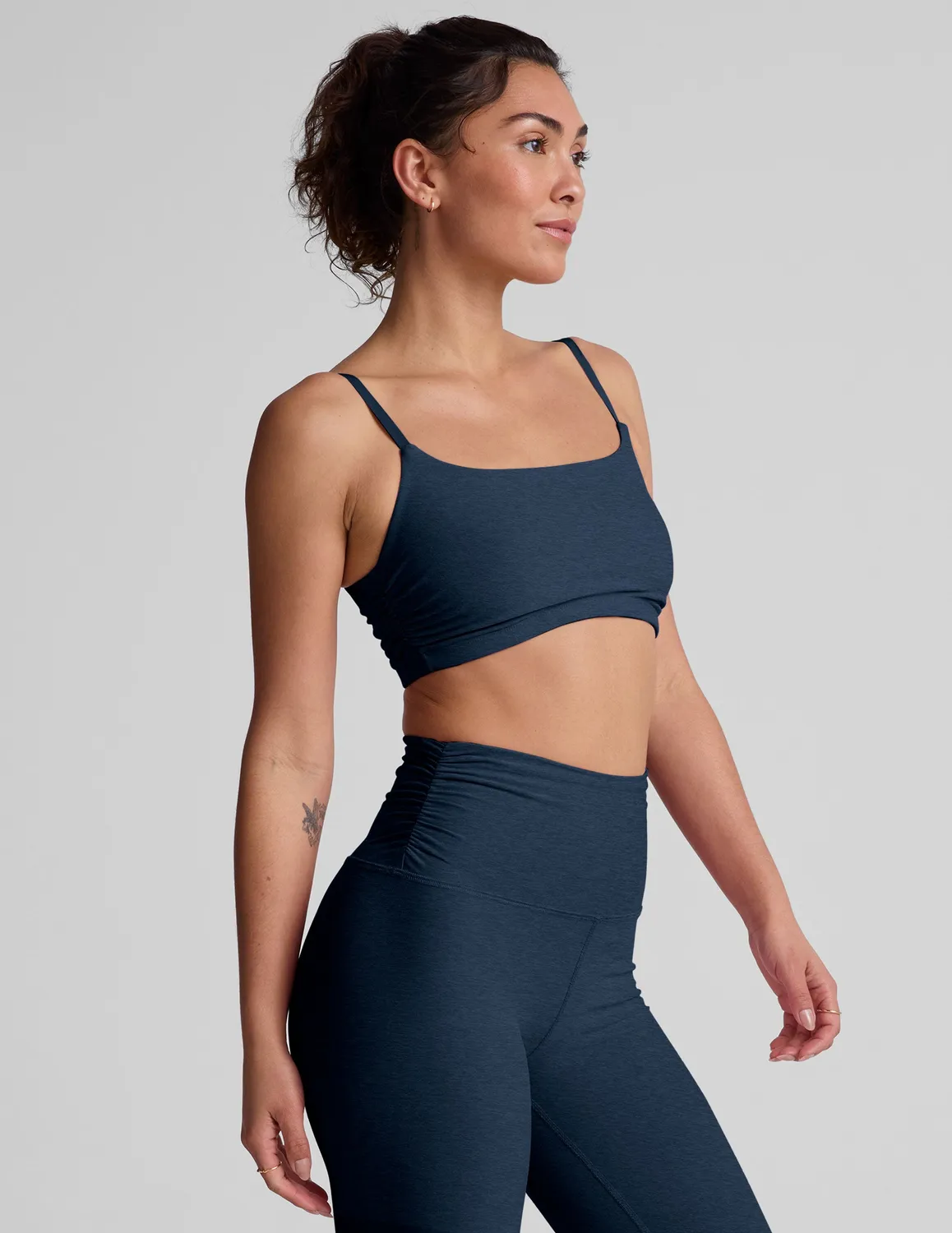 Beyond Yoga Spacedye Raise The Barre sport-bh Nocturnal Navy trådlös
